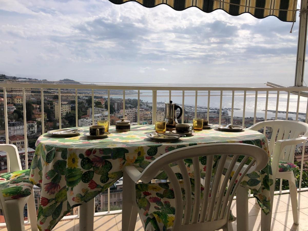 Casa Sandra - Sanremo Sea View, With Garage Esterno foto